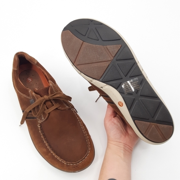 FINAL ⬇️ | Clarks | Wide Nubuck Boat Shoe in Brown - Picture 6 of 8